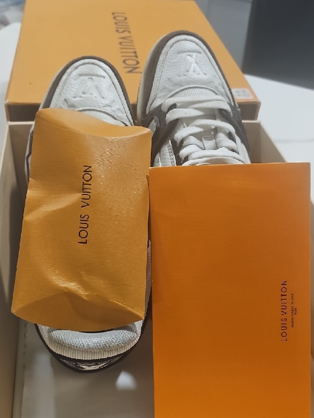 Louis Vuitton Black and White LV Logo Running Sneakers - Picture 3 of 4